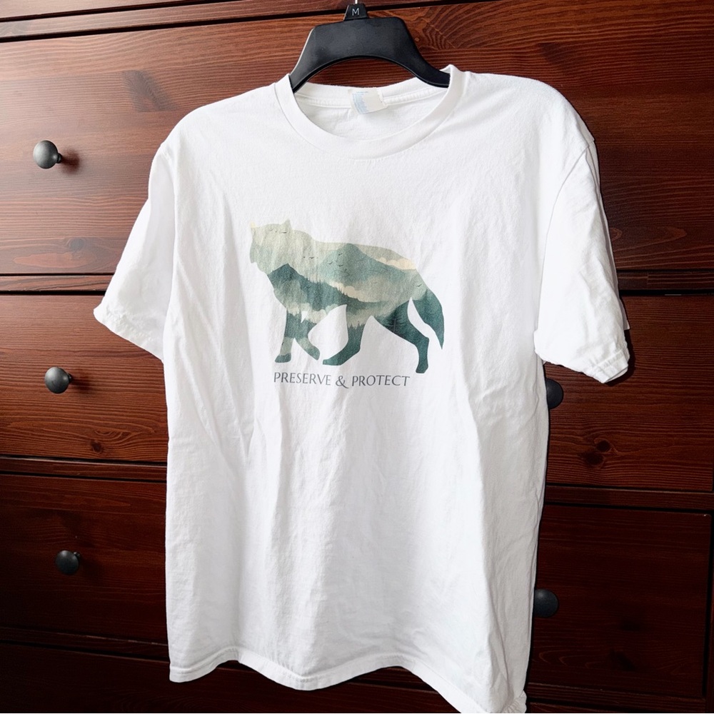 Preserve & Protect National Park Wildlife Wolf T-Shirt - Picture 2 of 3